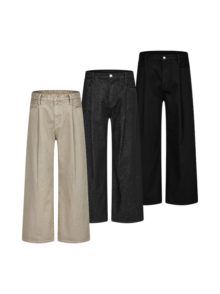 Curved Blade Pleated Khaki Jeans